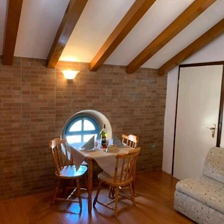 Lovely Studio Apartments Mali Raj Orsera Esterno foto