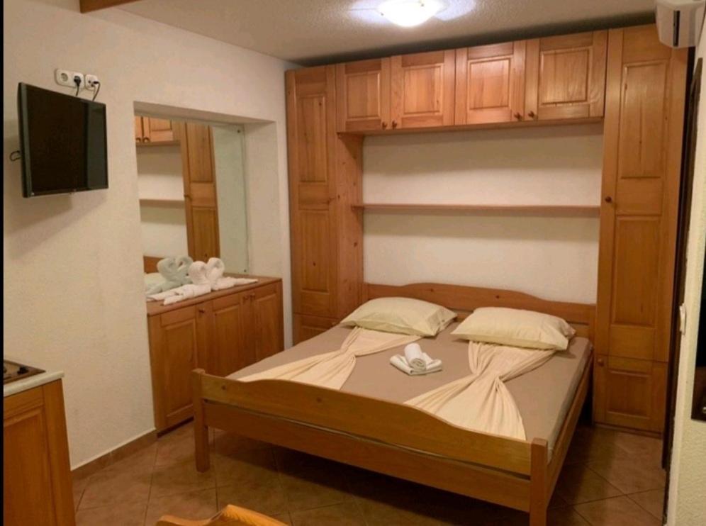 Lovely Studio Apartments Mali Raj Orsera Esterno foto