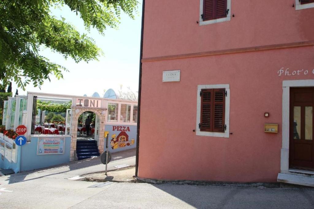 Lovely Studio Apartments Mali Raj Orsera Esterno foto