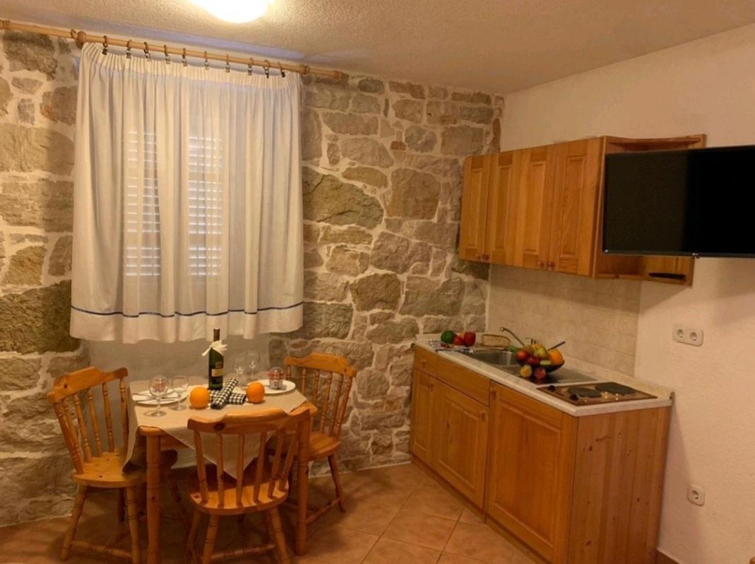 Lovely Studio Apartments Mali Raj Orsera Esterno foto