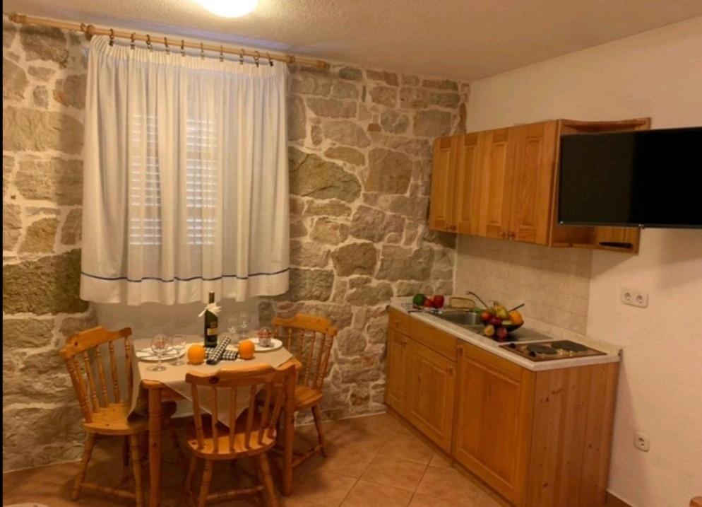 Lovely Studio Apartments Mali Raj Orsera Esterno foto